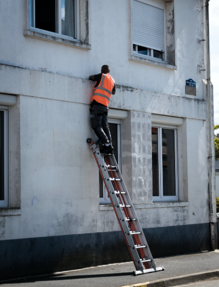Read more about the article Reasons People Fall from Ladders